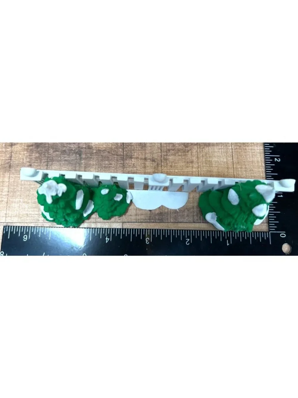 Dept 56 5207-8 Frosty Tree Lined Picket Fence